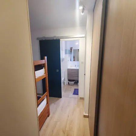 Renove A Deux Pas De La De Sainte Asile A Pin Rolland Apartamento